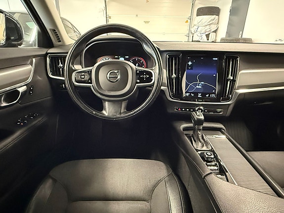 Volvo V90 16 of 27