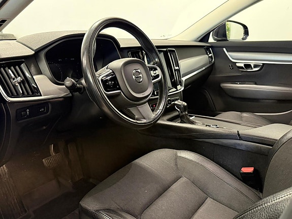 Volvo V90 6 of 27