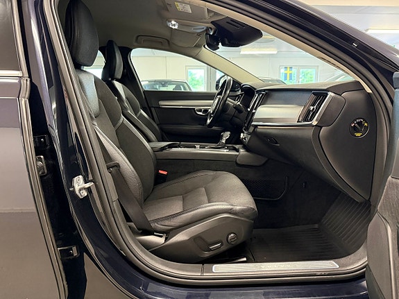 Volvo V90 13 of 27