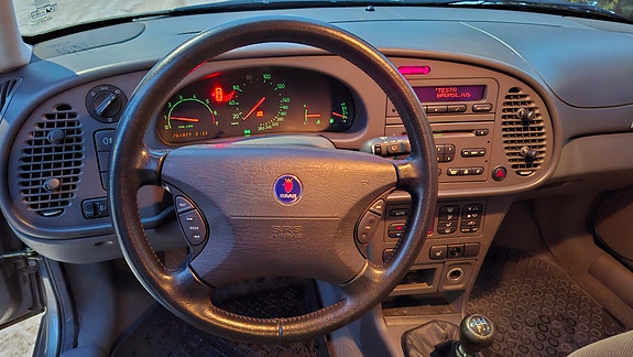 Saab 9-3 9 of 16
