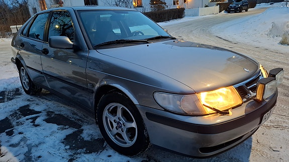 Saab 9-3 2 of 16