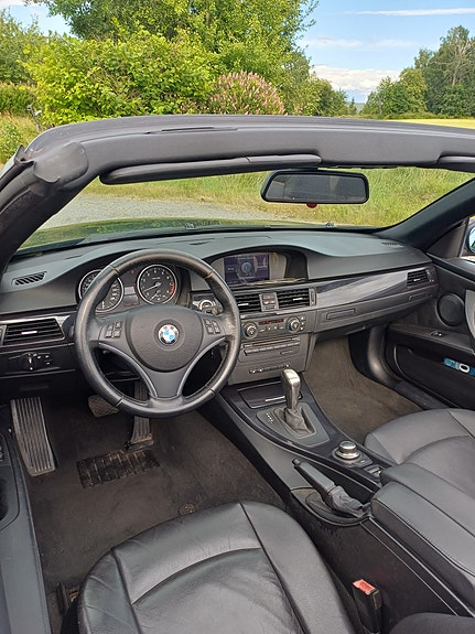 BMW 335i 10 of 11