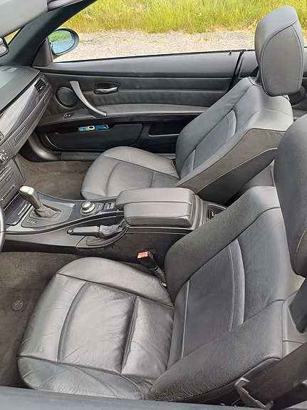 BMW 335i 9 of 11