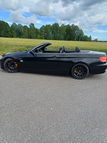 BMW 335i 6 of 11