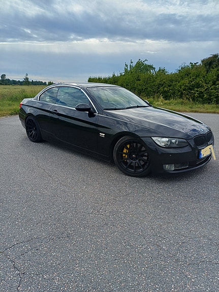 BMW 335i 3 of 11