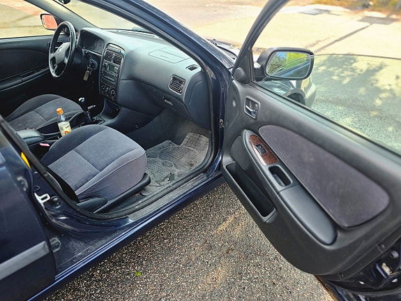 Toyota Avensis 13 of 15