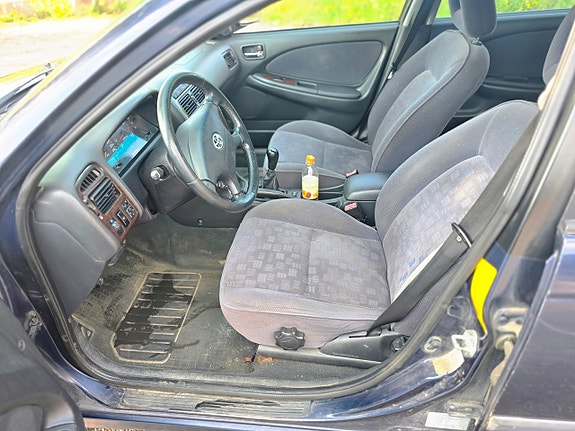 Toyota Avensis 10 of 15