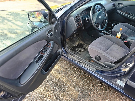 Toyota Avensis 11 of 15