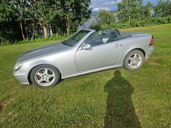 Mercedes-Benz SLK200 2 of 6