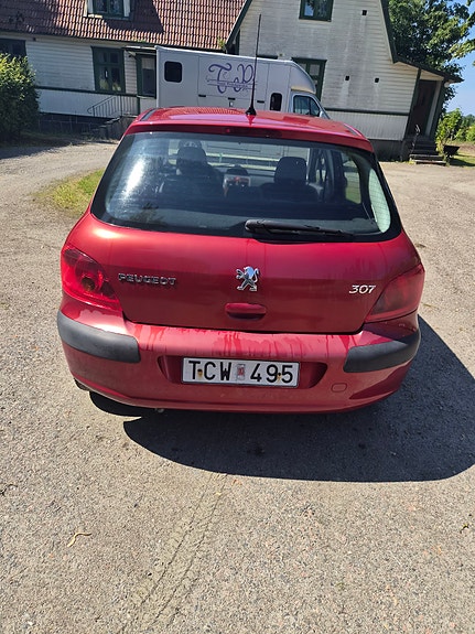 Peugeot 307 2 of 4