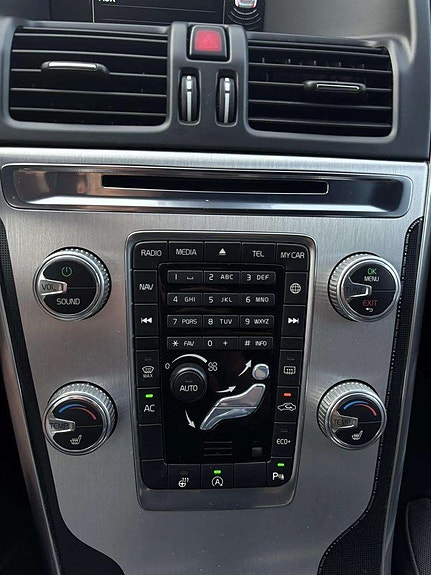 Volvo XC60 15 of 26