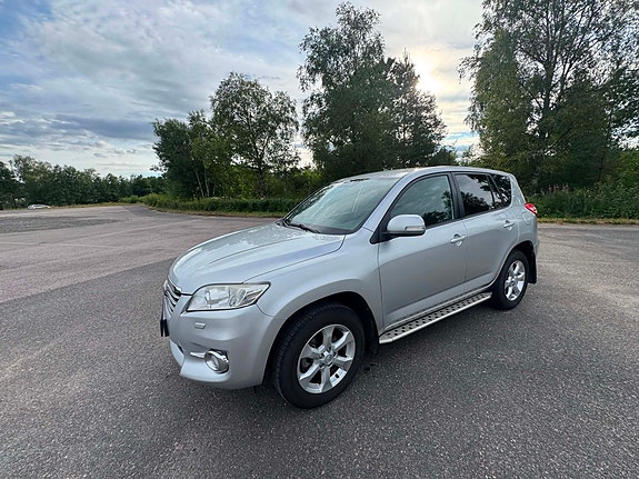 Toyota RAV4 24 of 24