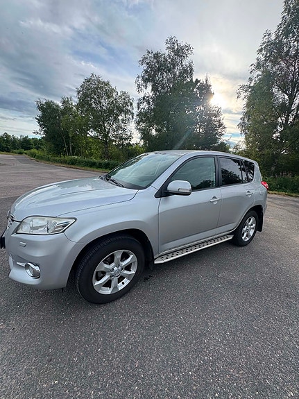 Toyota RAV4 20 of 24