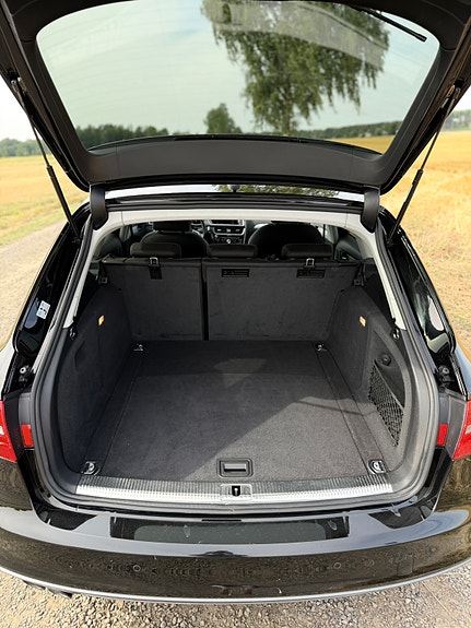 Audi A4 16 of 17