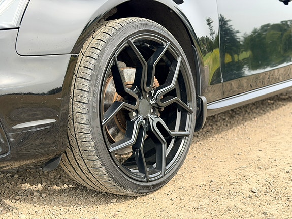Audi A4 5 of 17