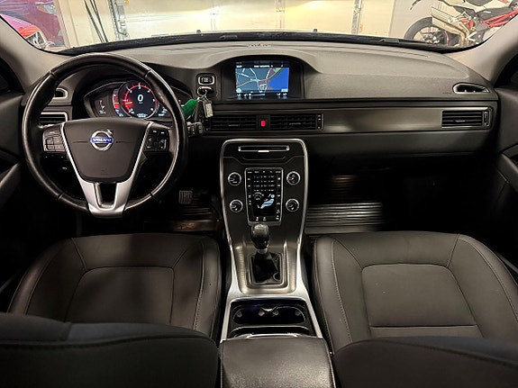 Volvo XC70 13 of 21