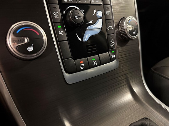 Volvo XC70 16 of 21