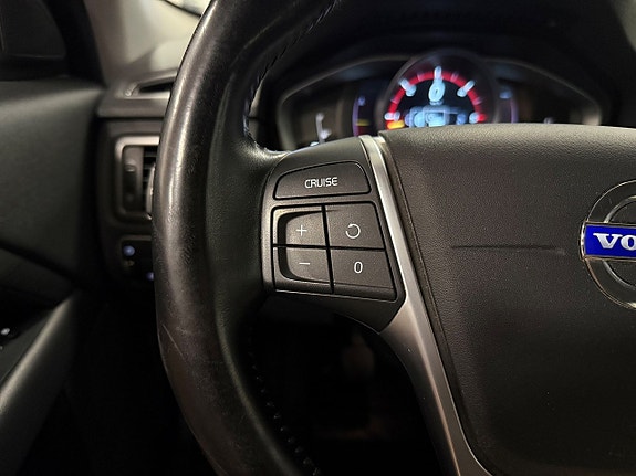 Volvo XC70 17 of 21