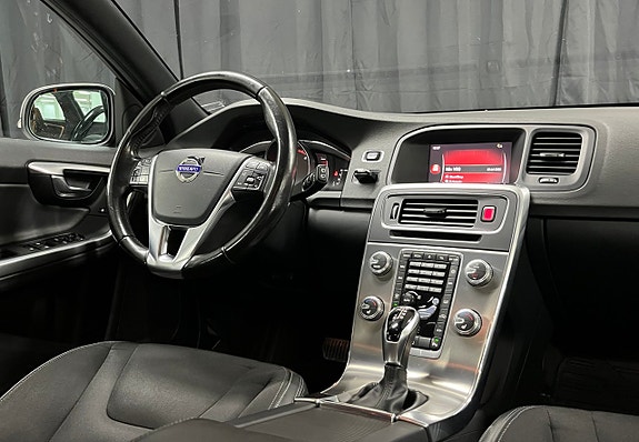 Volvo V60 12 of 14