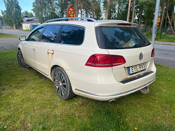Volkswagen Passat 5 of 5