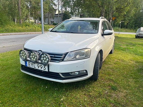Volkswagen Passat 3 of 5