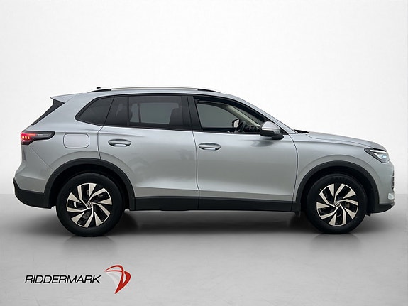 Volkswagen Tiguan 4 of 28