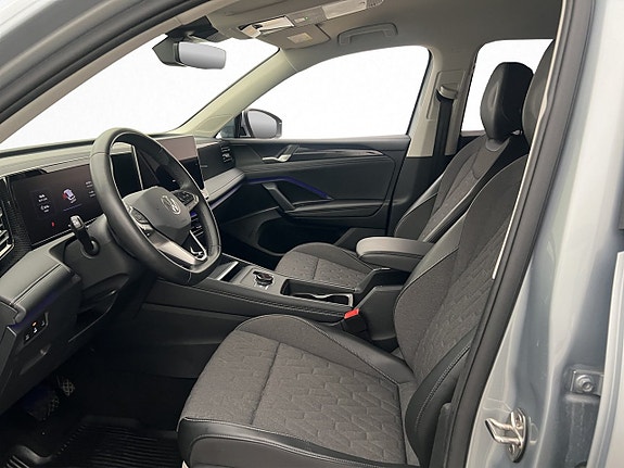 Volkswagen Tiguan 12 of 28