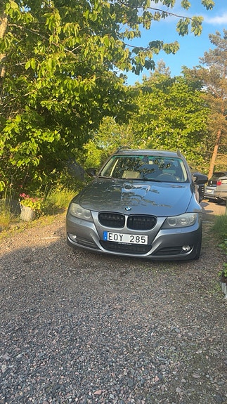 BMW 320d 3 of 6