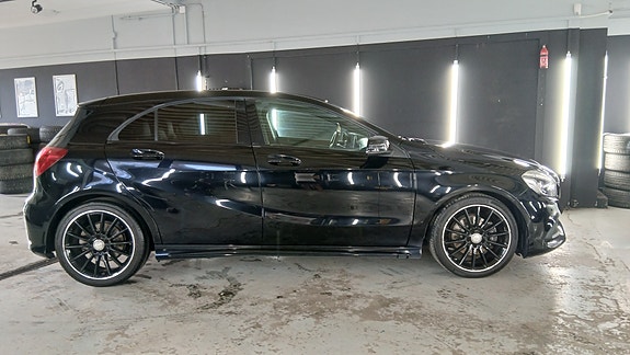 Mercedes-Benz A180 4 of 15