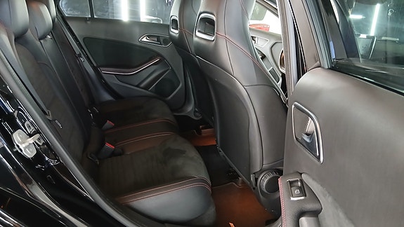Mercedes-Benz A180 13 of 15