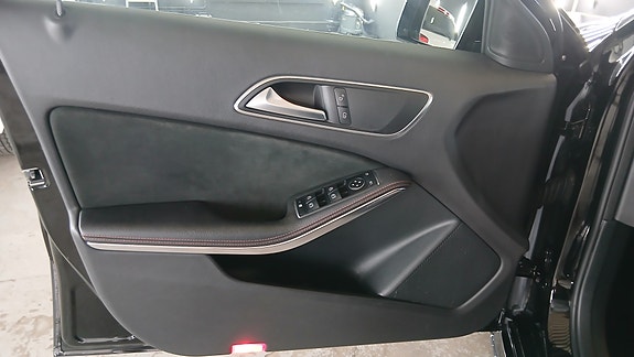 Mercedes-Benz A180 10 of 15