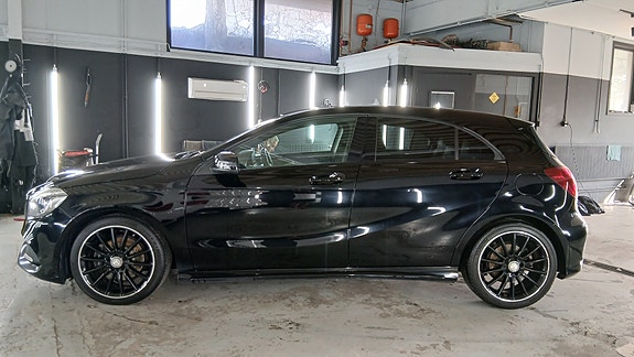 Mercedes-Benz A180 3 of 15