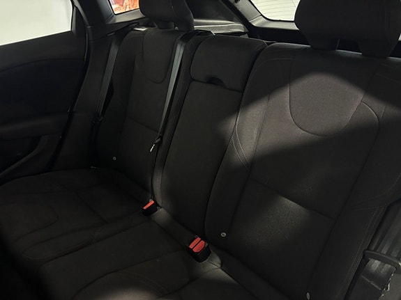 Volvo V40 16 of 30