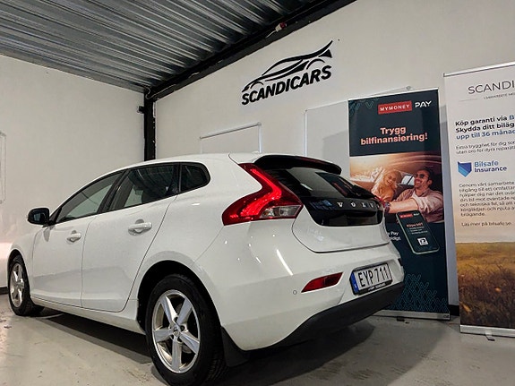 Volvo V40 9 of 30