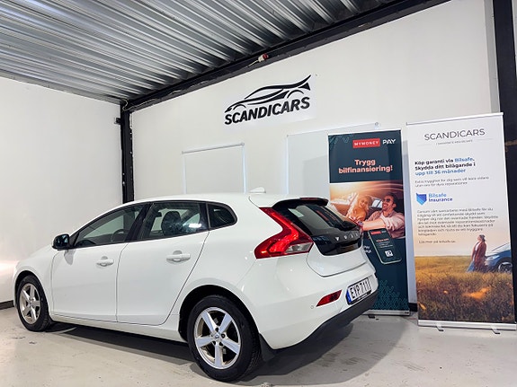 Volvo V40 7 of 30