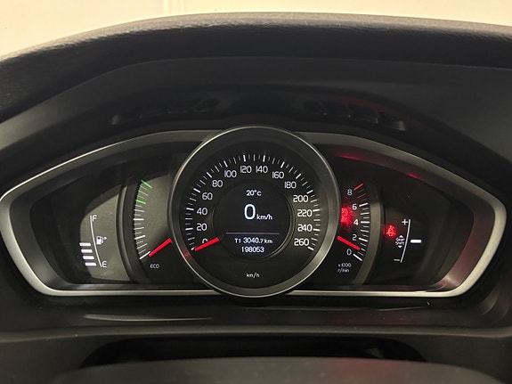 Volvo V40 24 of 30