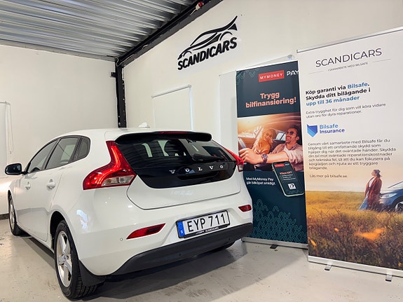 Volvo V40 8 of 30