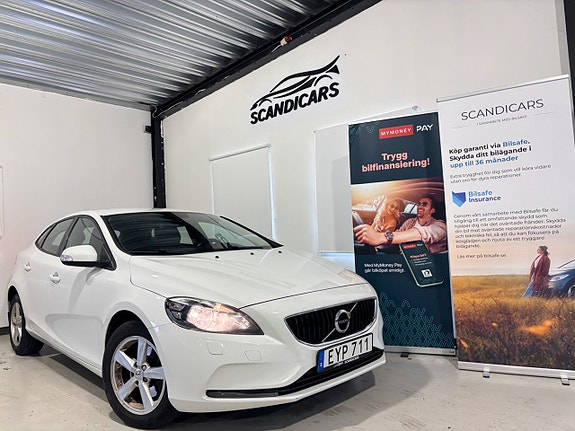 Volvo V40 2 of 30