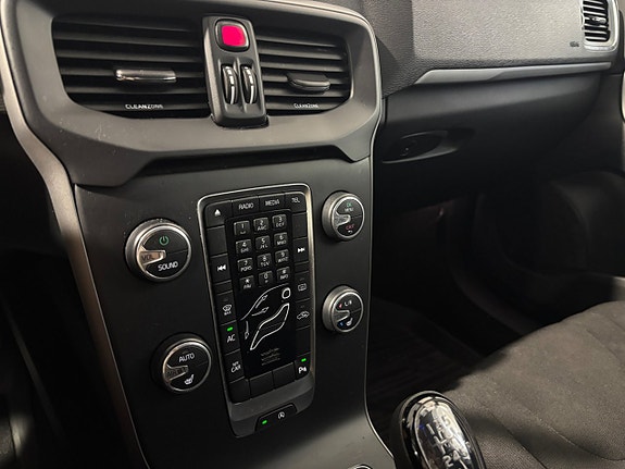 Volvo V40 28 of 30