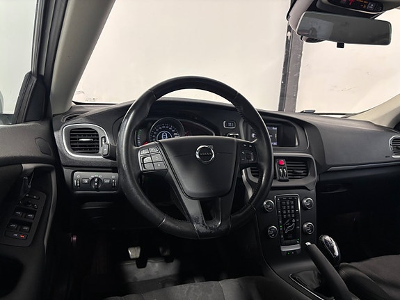 Volvo V40 18 of 30