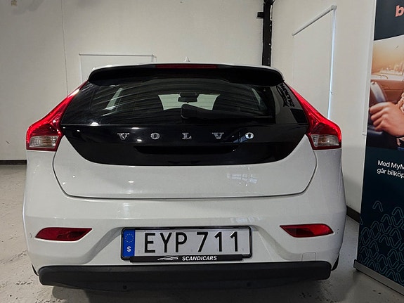 Volvo V40 11 of 30