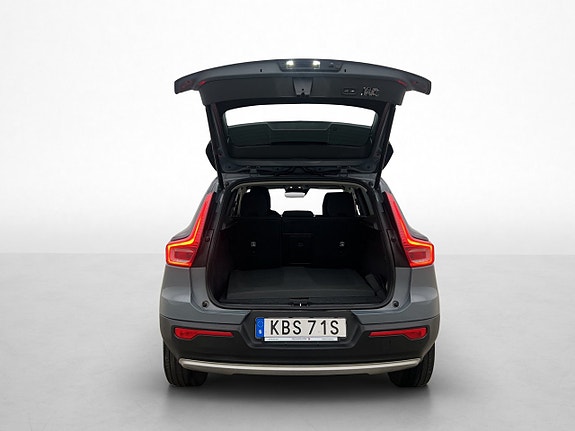 Volvo XC40 27 of 27