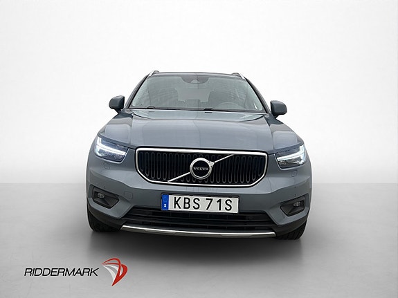 Volvo XC40 2 of 27