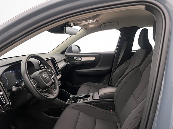 Volvo XC40 9 of 27
