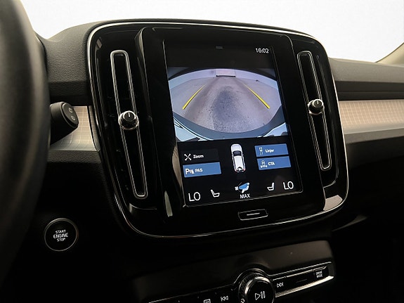 Volvo XC40 18 of 27