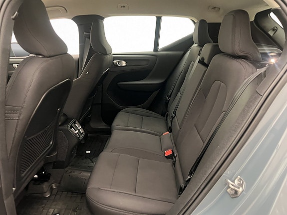 Volvo XC40 13 of 27