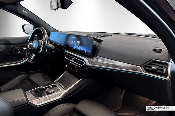 BMW 330e 16 of 30
