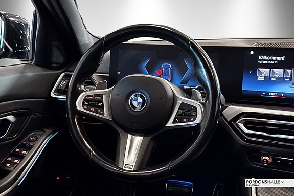 BMW 330e 18 of 30