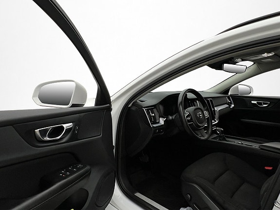 Volvo V60 8 of 30