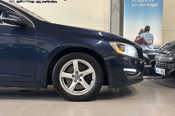 Volvo V60 11 of 23